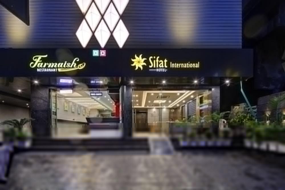 Hotel Sifat International Surat Esterno foto