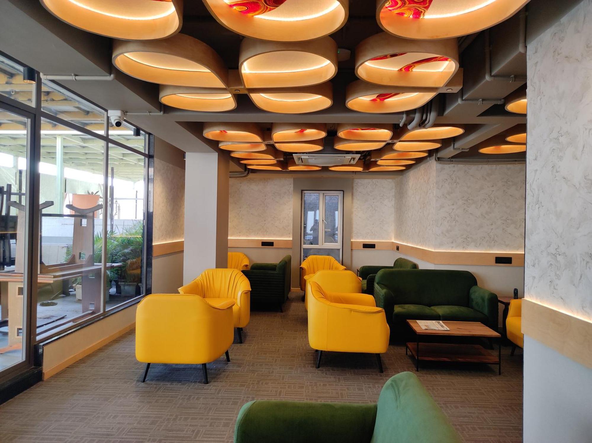 Hotel Sifat International Surat Esterno foto