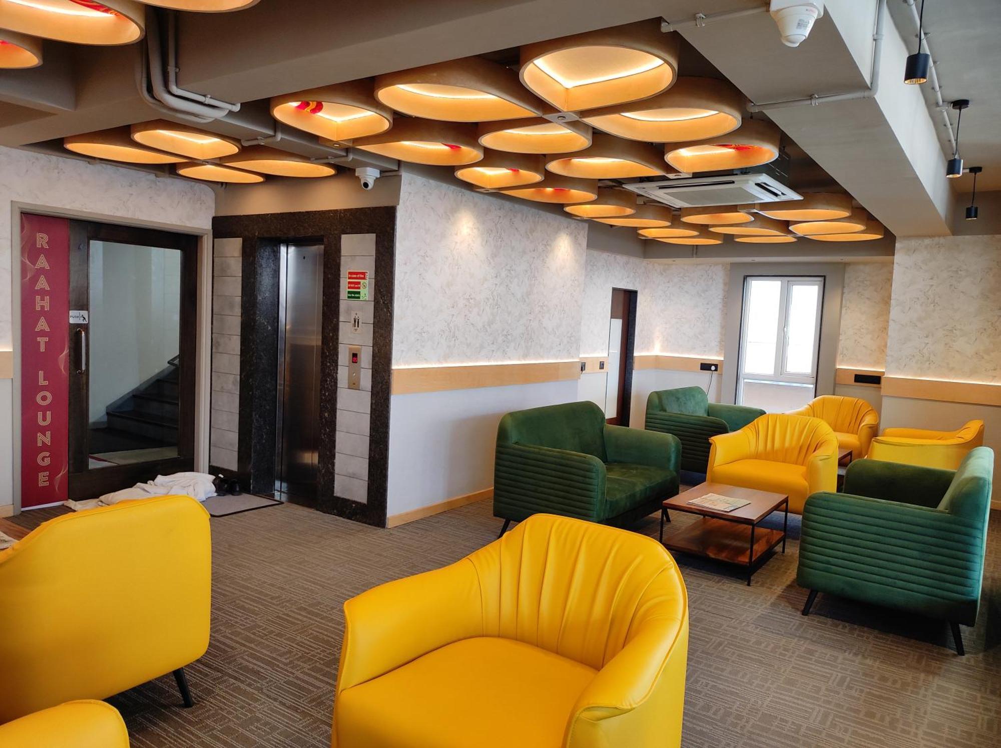 Hotel Sifat International Surat Esterno foto